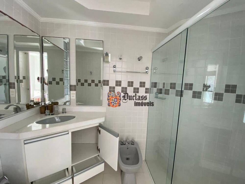Apartamento à venda com 4 quartos, 236m² - Foto 4