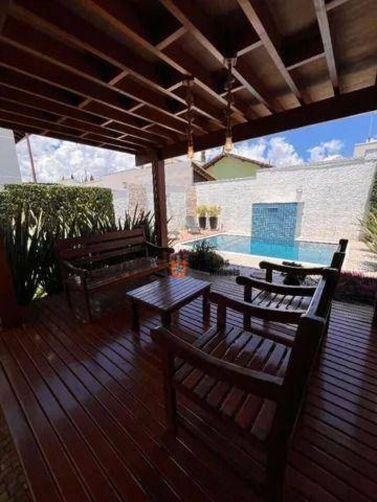 Casa de Condomínio à venda com 4 quartos, 344m² - Foto 1