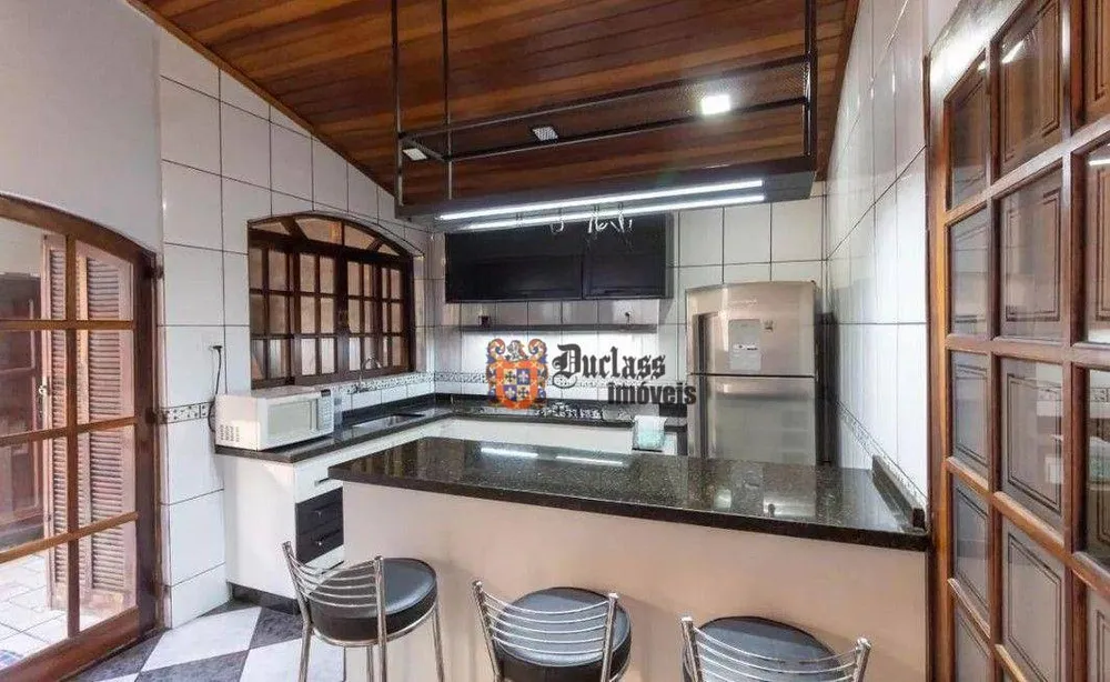 Casa, 3 quartos, 250 m² - Foto 12
