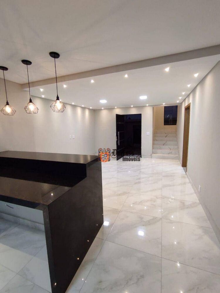 Sobrado à venda com 3 quartos, 142m² - Foto 2