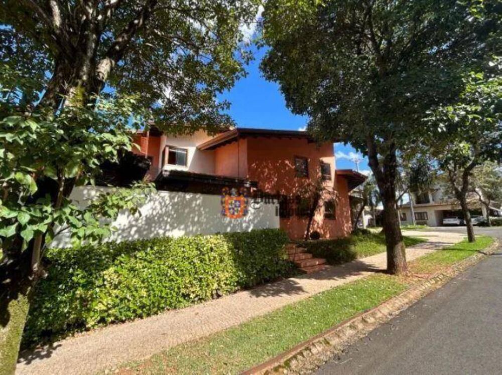Casa de Condomínio à venda com 3 quartos, 260m² - Foto 1