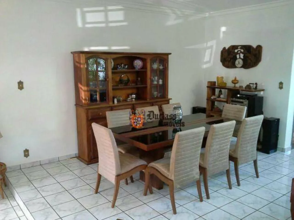 Casa, 4 quartos, 450 m² - Foto 1