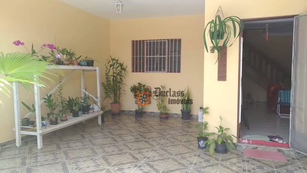 Sobrado, 3 quartos, 180 m² - Foto 1
