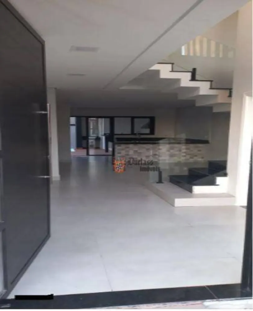 Sobrado, 3 quartos, 182 m² - Foto 1