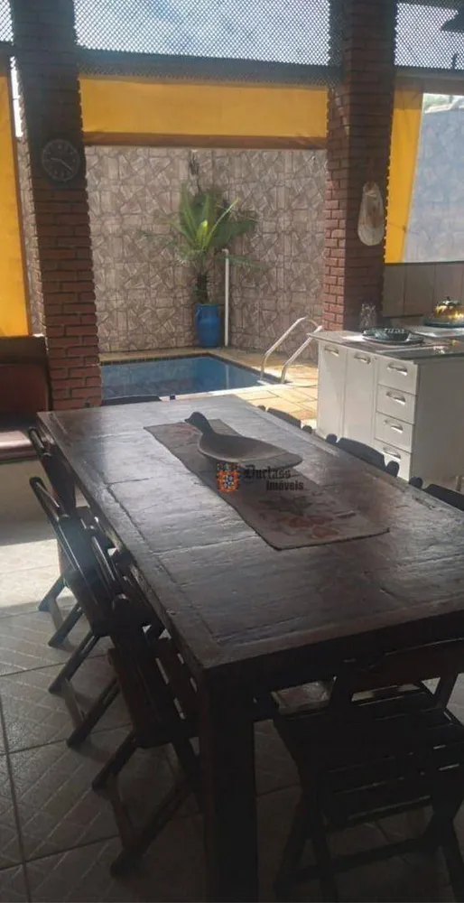 Casa, 4 quartos, 260 m² - Foto 9