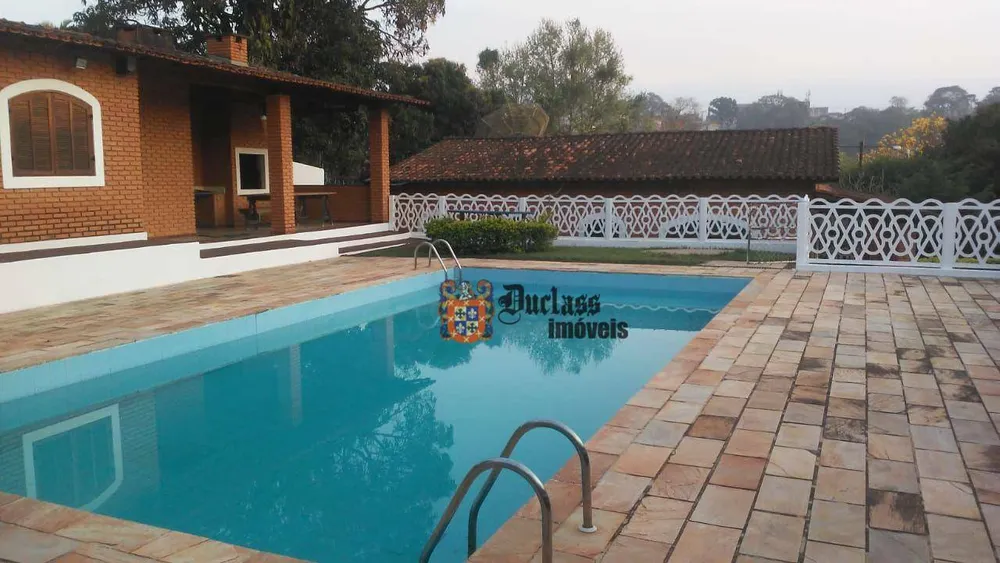 Chácara, 3 quartos, 2040 m² - Foto 1