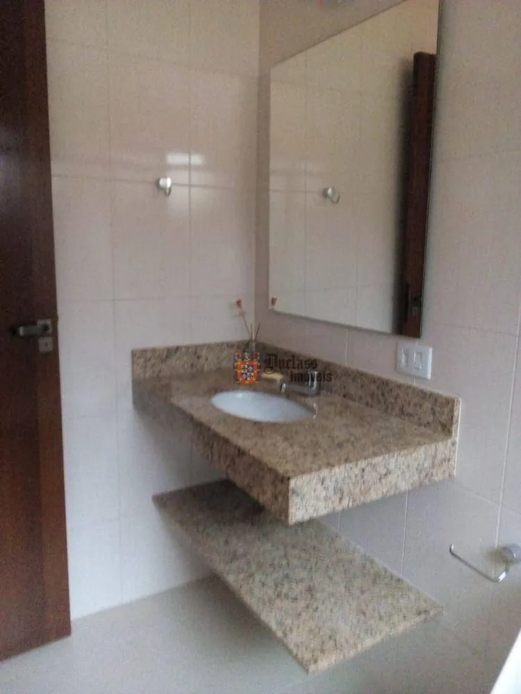 Casa, 4 quartos, 252 m² - Foto 2