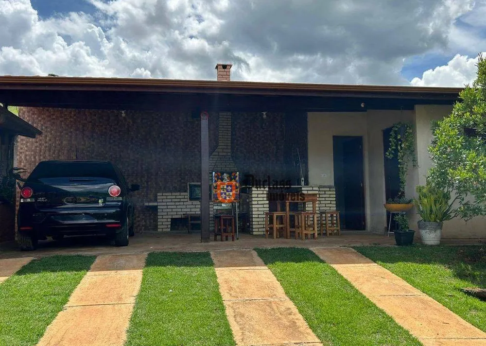 Chácara, 3 quartos, 1013 m² - Foto 1