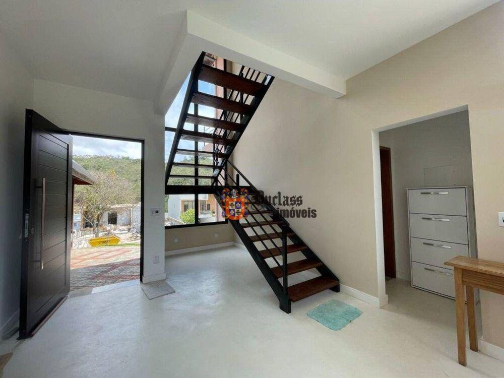 Sobrado, 3 quartos, 277 m² - Foto 2