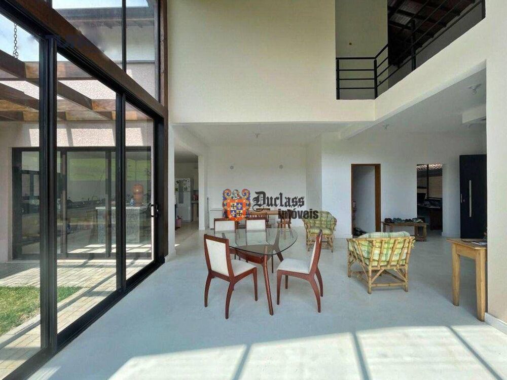 Sobrado, 3 quartos, 277 m² - Foto 3