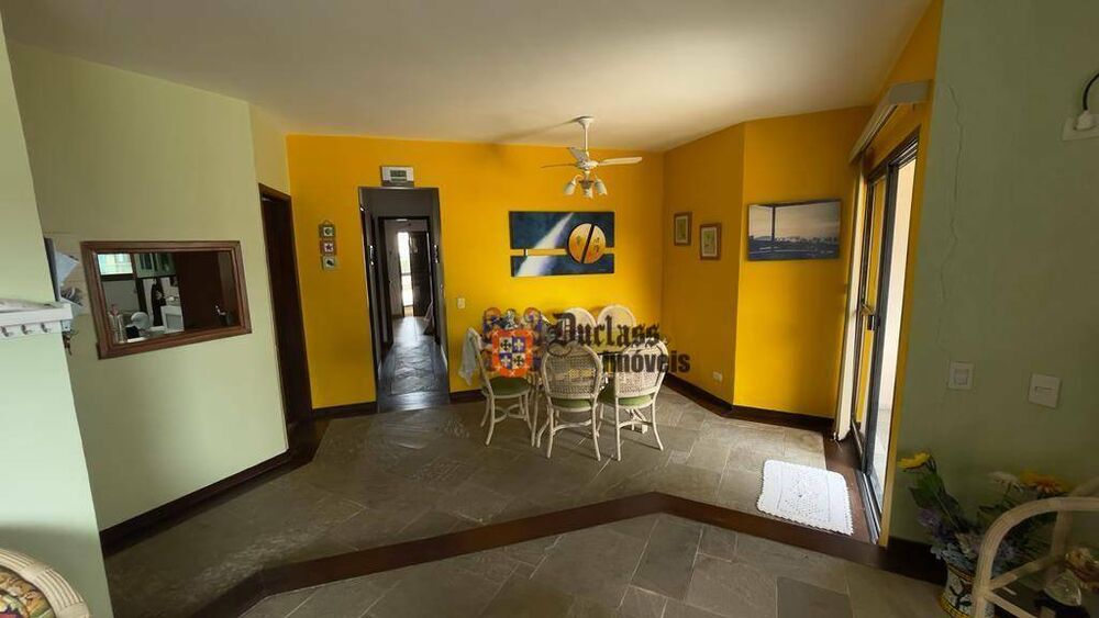 Cobertura, 3 quartos, 214 m² - Foto 2