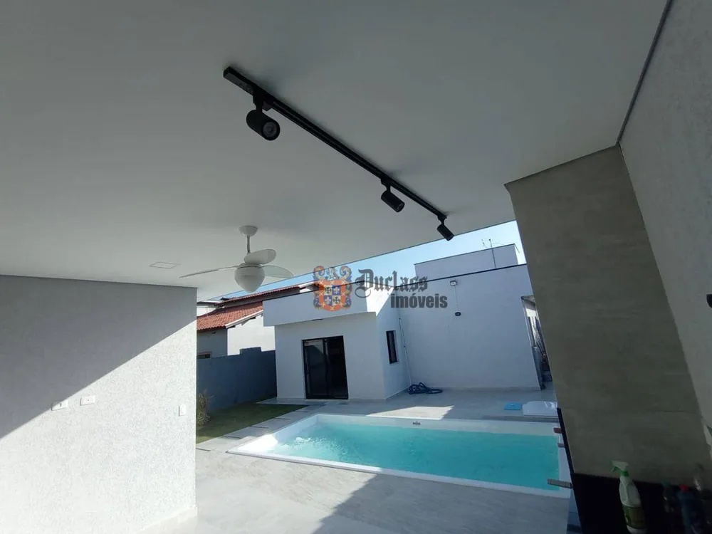 Casa, 3 quartos, 179 m² - Foto 1