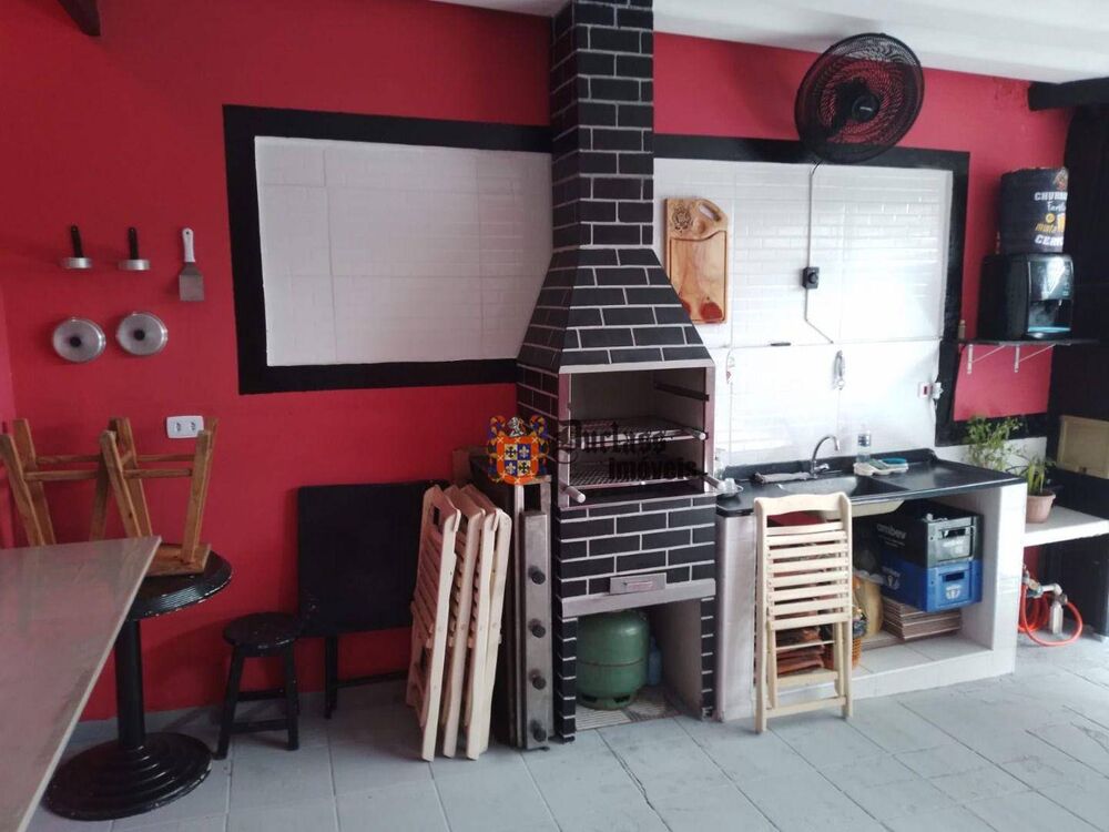 Casa à venda com 2 quartos, 72m² - Foto 4