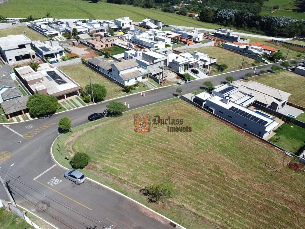 Loteamento e Condomínio, 648 m² - Foto 1