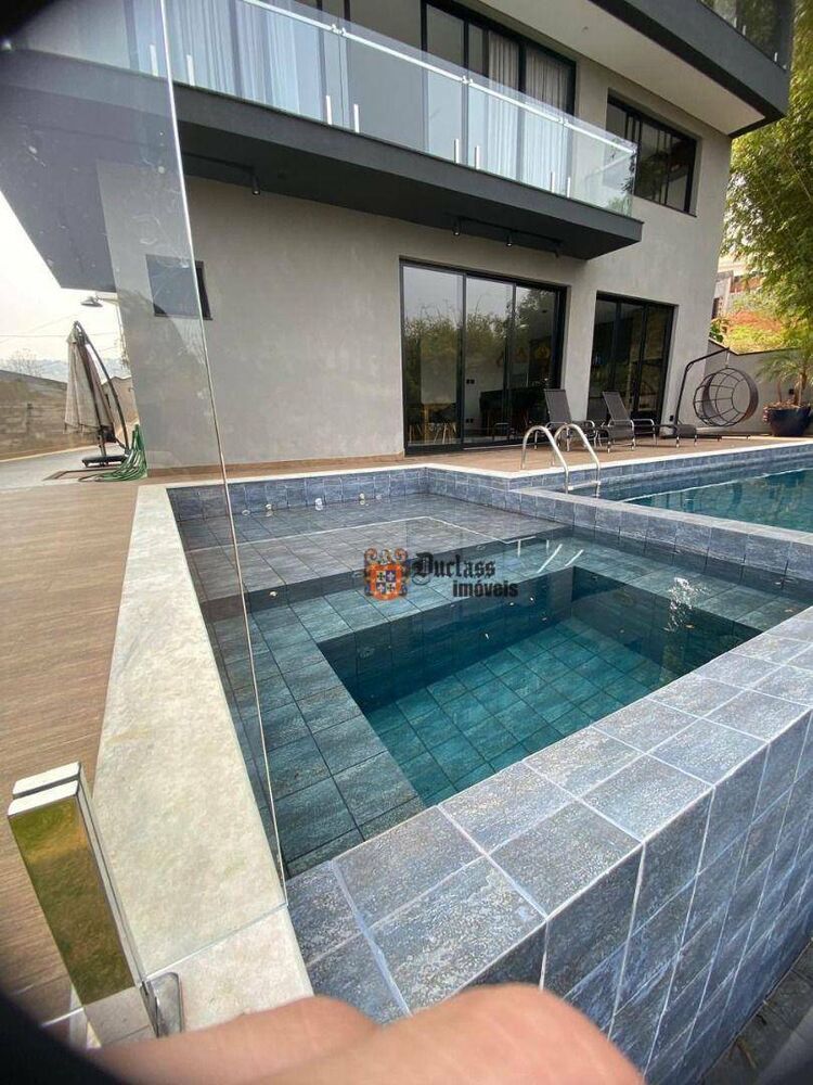 Sobrado, 3 quartos, 560 m² - Foto 1