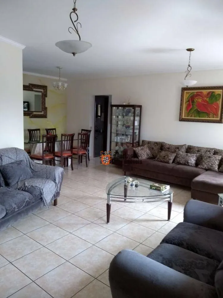 Apartamento, 3 quartos, 140 m² - Foto 1