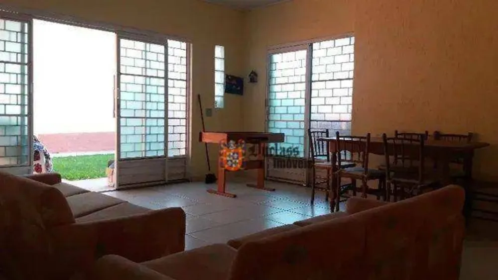 Casa, 3 quartos, 161 m² - Foto 1
