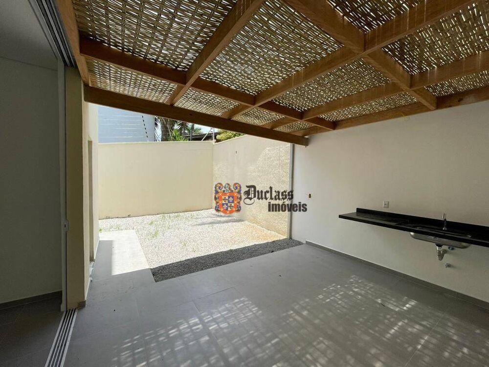 Sobrado à venda com 4 quartos, 150m² - Foto 2