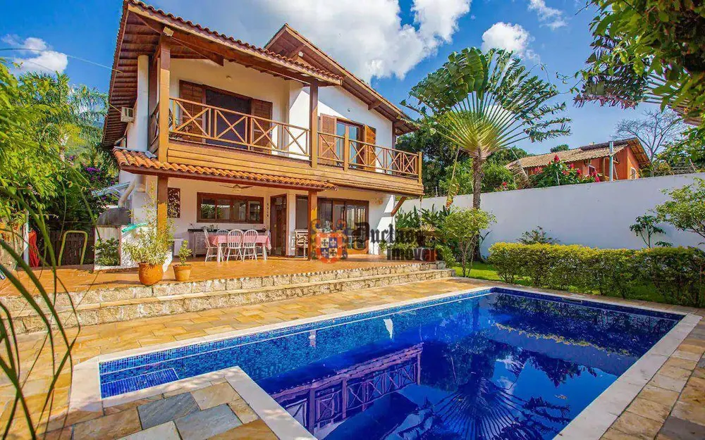 Sobrado, 4 quartos, 216 m² - Foto 1