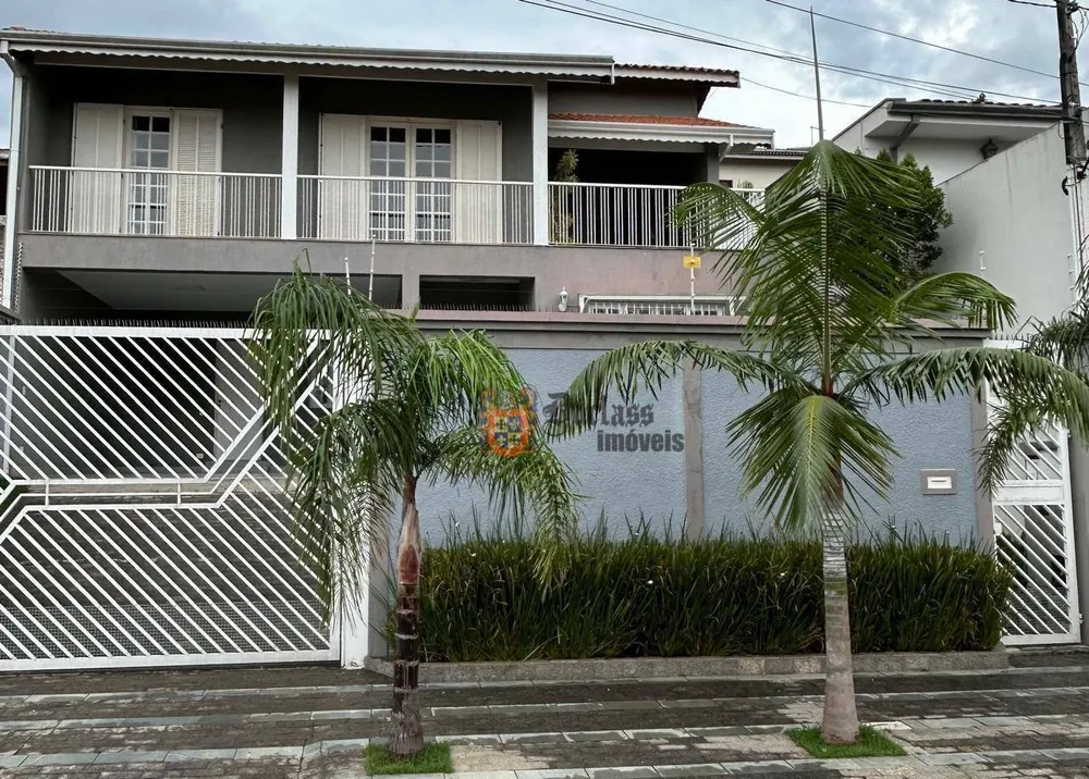 Sobrado, 3 quartos, 261 m² - Foto 1
