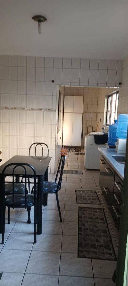 Casa à venda com 3 quartos, 174m² - Foto 3