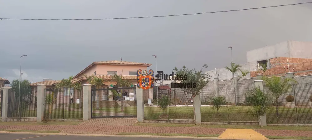 Loteamento e Condomínio, 200 m² - Foto 1