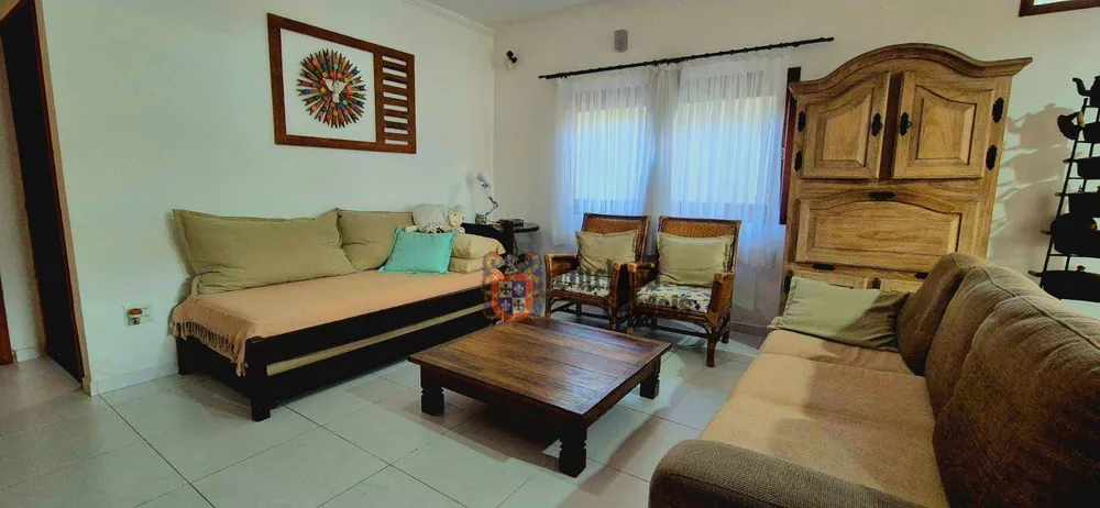 Casa, 3 quartos, 207 m² - Foto 2