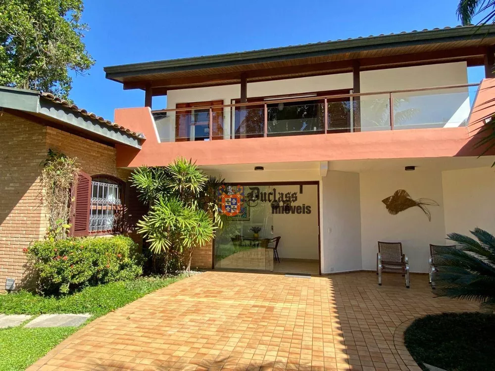 Sobrado, 5 quartos, 370 m² - Foto 1