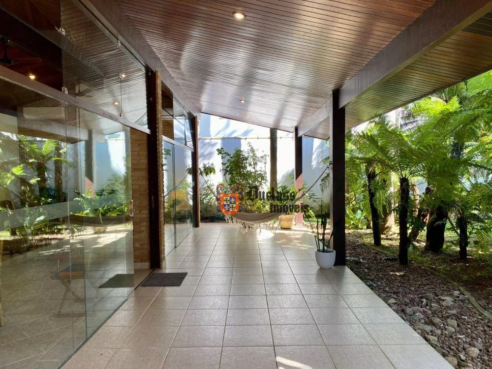Sobrado, 5 quartos, 370 m² - Foto 2