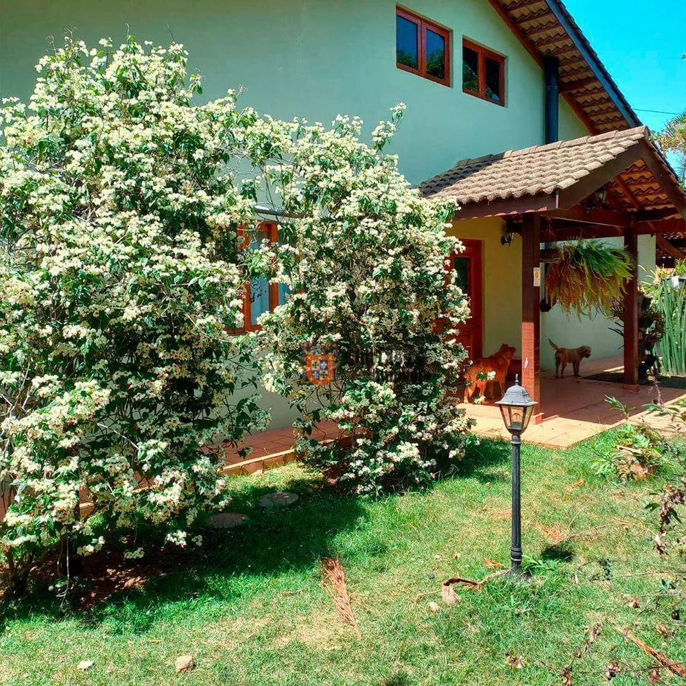 Chácara, 3 quartos, 1100 m² - Foto 1
