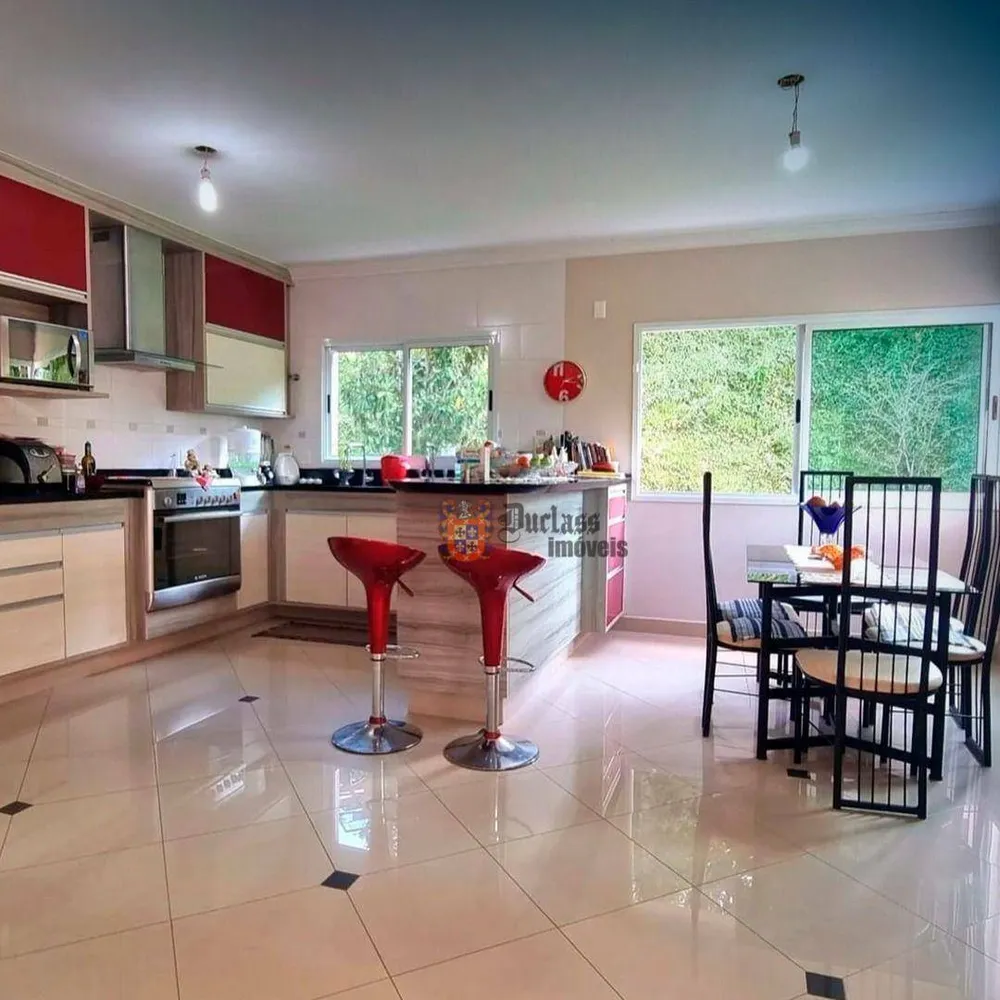 Sobrado, 3 quartos, 326 m² - Foto 1