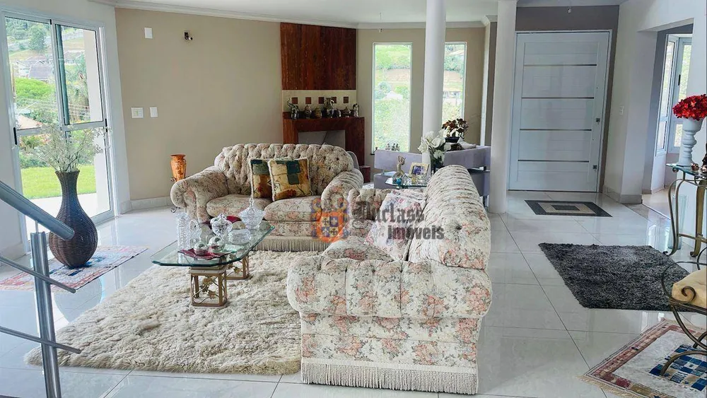Sobrado, 3 quartos, 326 m² - Foto 2