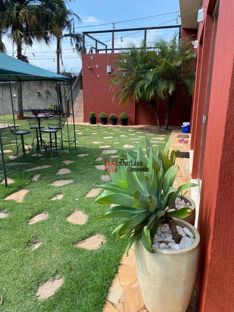 Casa de Condomínio à venda com 3 quartos, 300m² - Foto 3