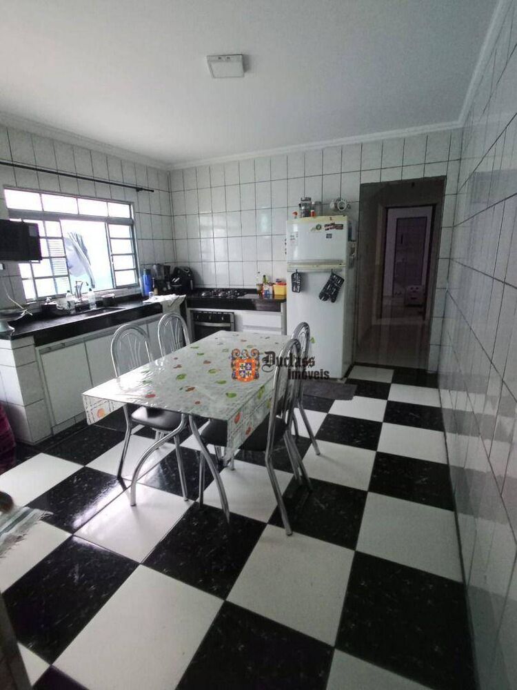 Casa à venda com 3 quartos, 140m² - Foto 2