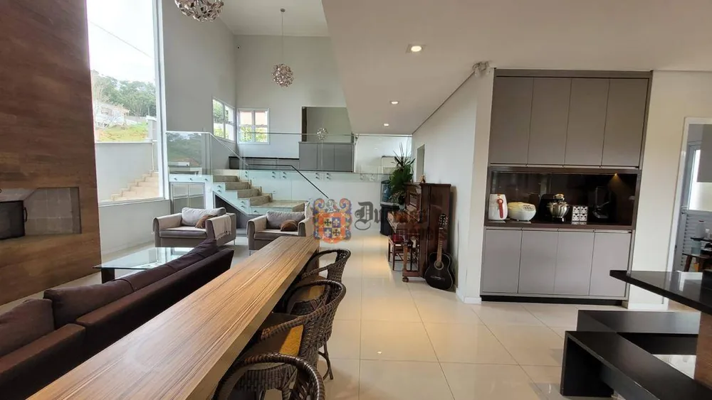 Sobrado, 4 quartos, 385 m² - Foto 6