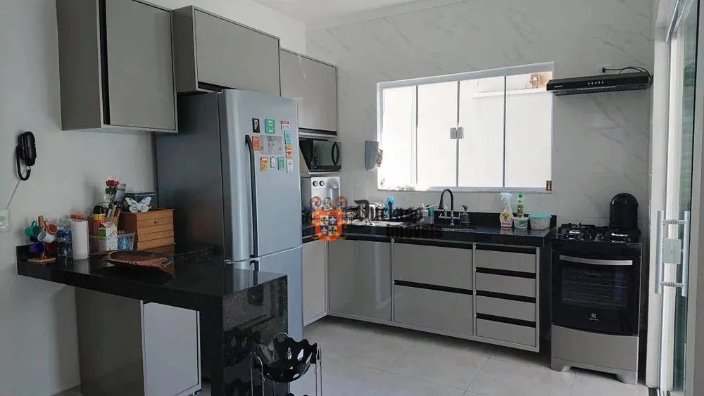 Casa, 3 quartos, 107 m² - Foto 2