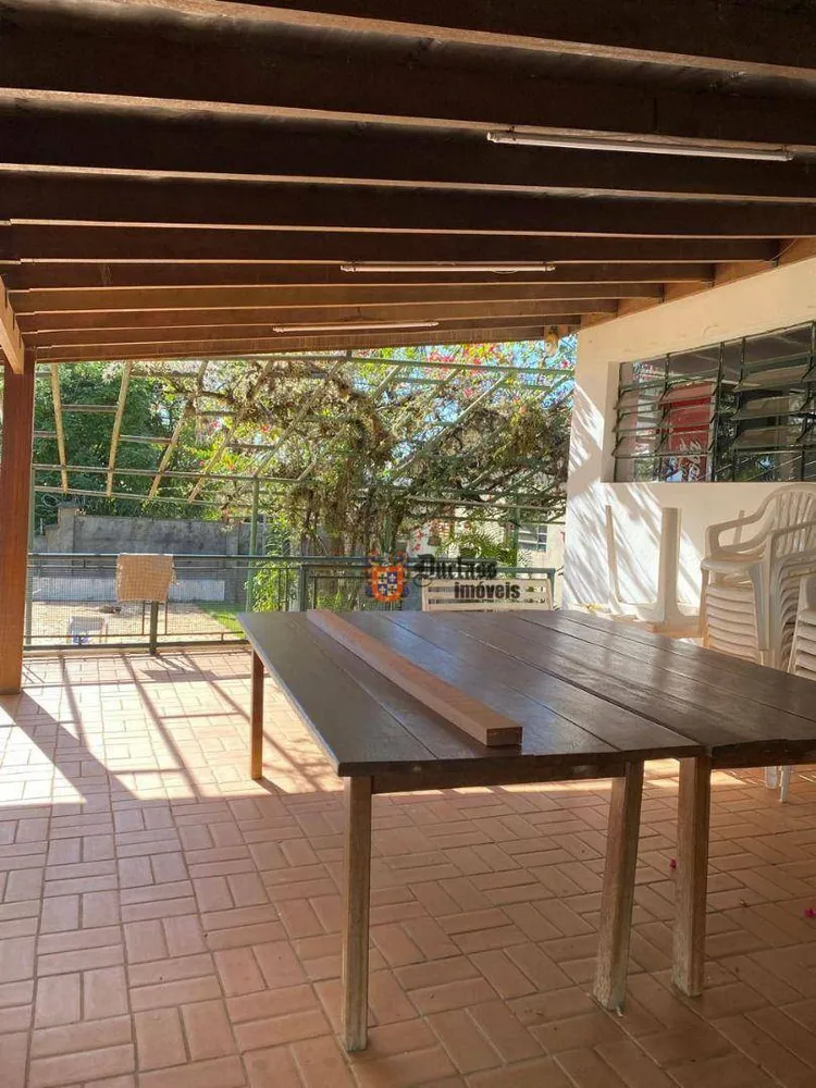 Chácara, 3 quartos, 1552 m² - Foto 2