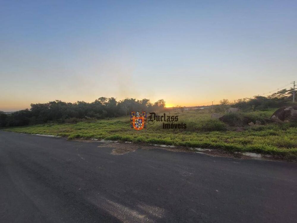 Loteamento e Condomínio, 560 m² - Foto 1