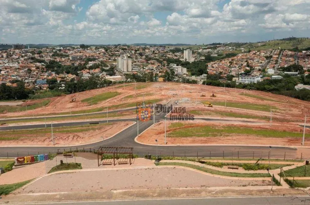 Loteamento e Condomínio, 250 m² - Foto 1