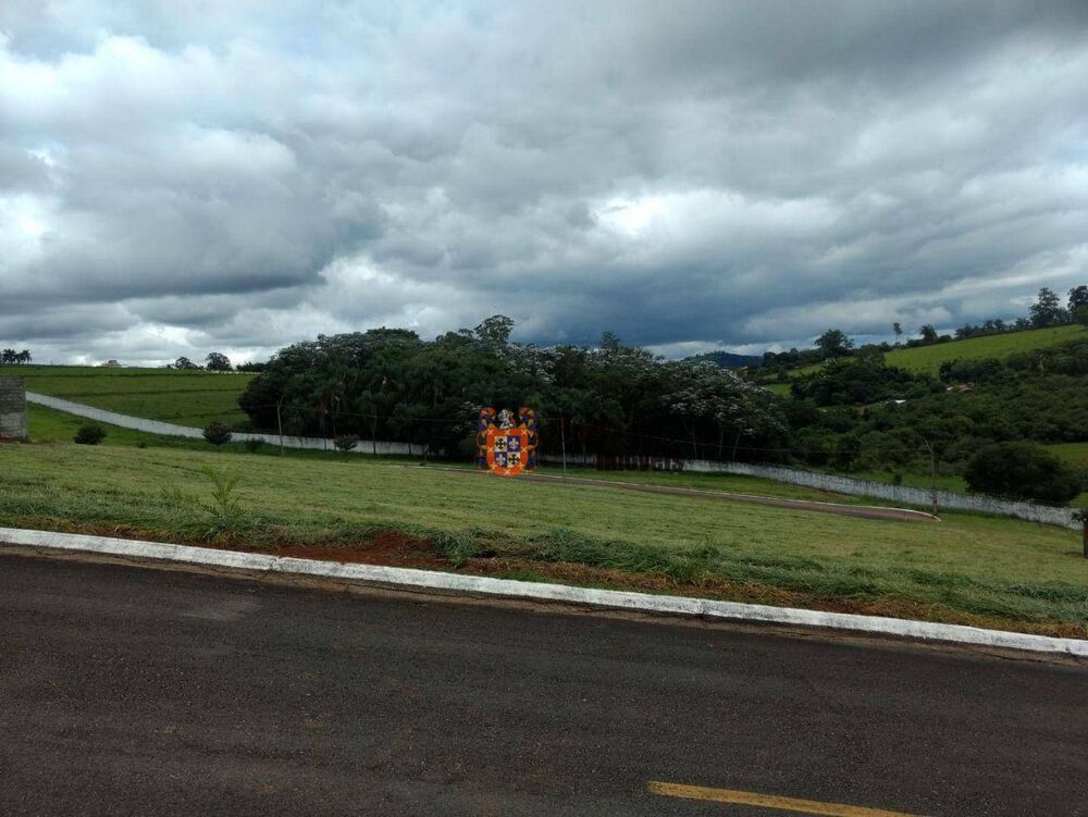 Loteamento e Condomínio, 600 m² - Foto 1