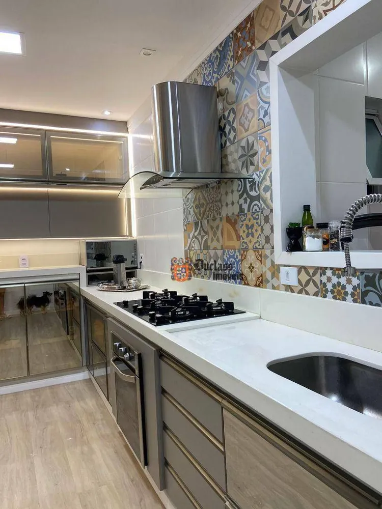 Apartamento, 4 quartos, 233 m² - Foto 2