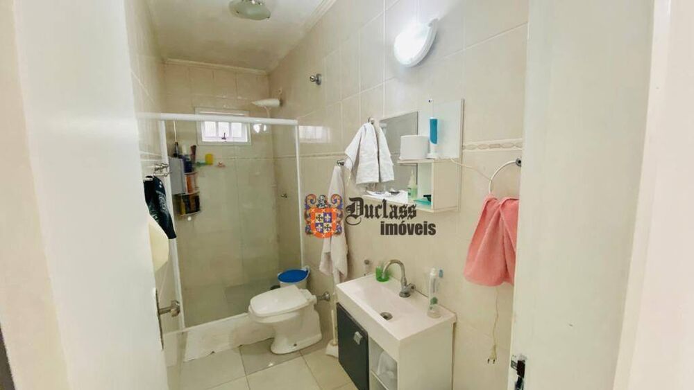 Casa, 4 quartos, 230 m² - Foto 1