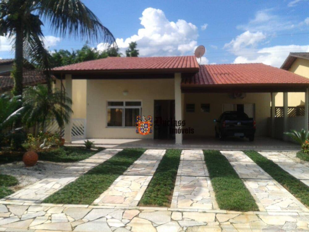 Casa de Condomínio à venda com 4 quartos, 204m² - Foto 1