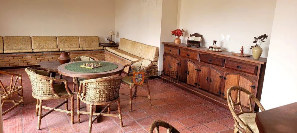 Casa, 4 quartos, 422 m² - Foto 1