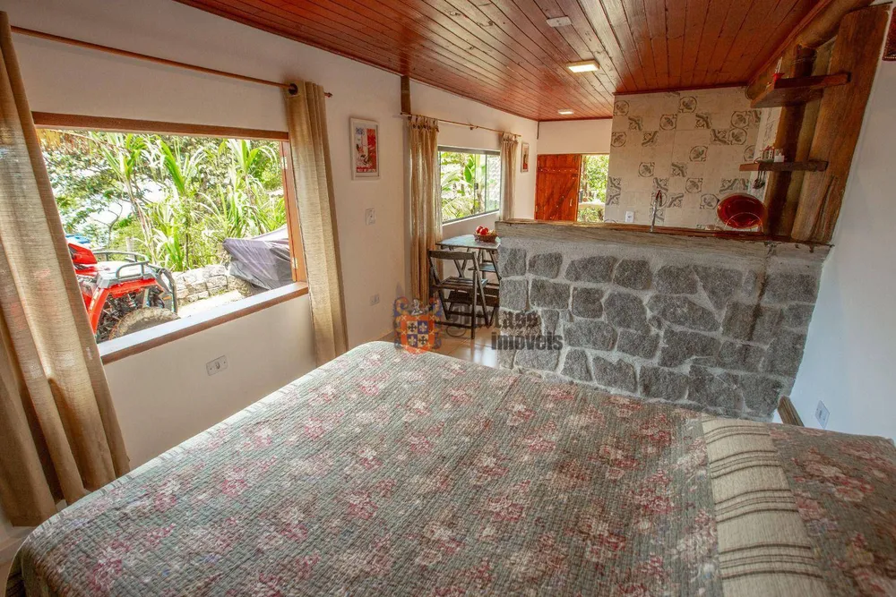 Casa, 5 quartos, 200 m² - Foto 17