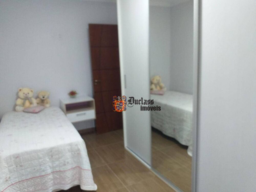 Casa à venda com 4 quartos, 291m² - Foto 4