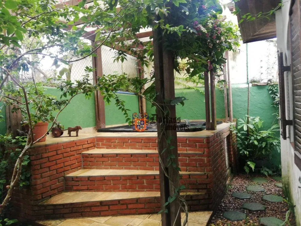 Casa, 4 quartos, 160 m² - Foto 1