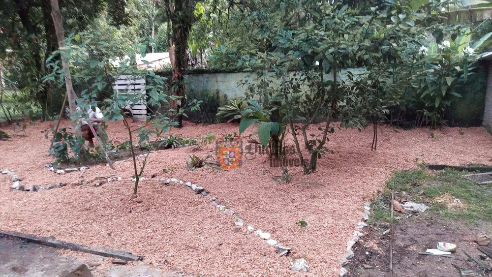 Chácara, 4 quartos, 5000 m² - Foto 1