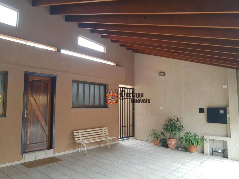 Casa, 3 quartos, 200 m² - Foto 1