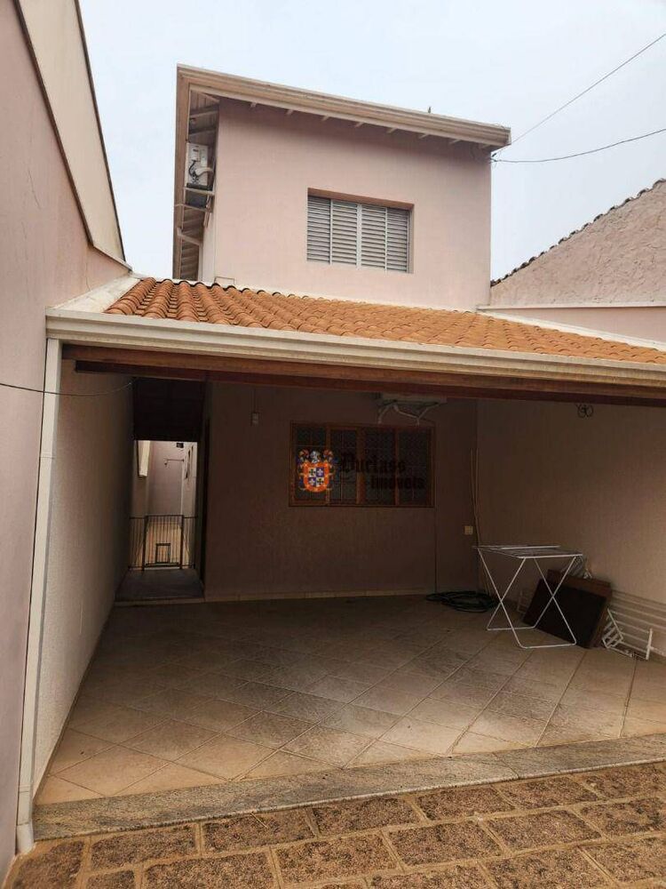 Sobrado à venda com 3 quartos, 124m² - Foto 1